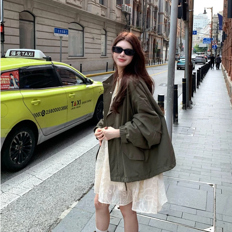 Damen Oversize Utility-Jacke mit Ballonärmeln und Kordelzug Nord Taschen