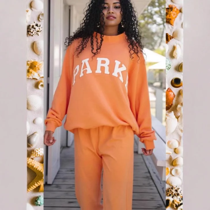 Damen Gemütliches Freizeit-Set mit Oversize kurz geschnittenem Sweatshirt und elastischen Baumwoll-Shorts Nord Taschen