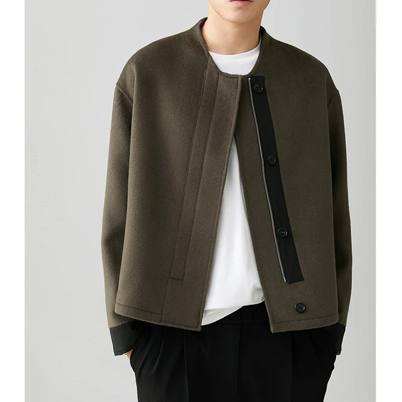 Herren Kurzjacke im Boxy-Schnitt aus Wollmix mit asymmetrischer Reißverschluss- und Knopfblende Nord Taschen