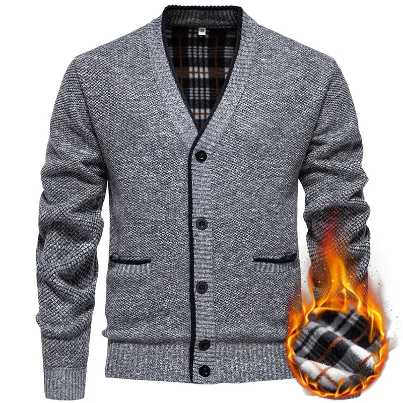Herren Strukturierter V-Ausschnitt Strickcardigan mit kontrastierter Kante und kariertem Innenbesatz Nord Taschen