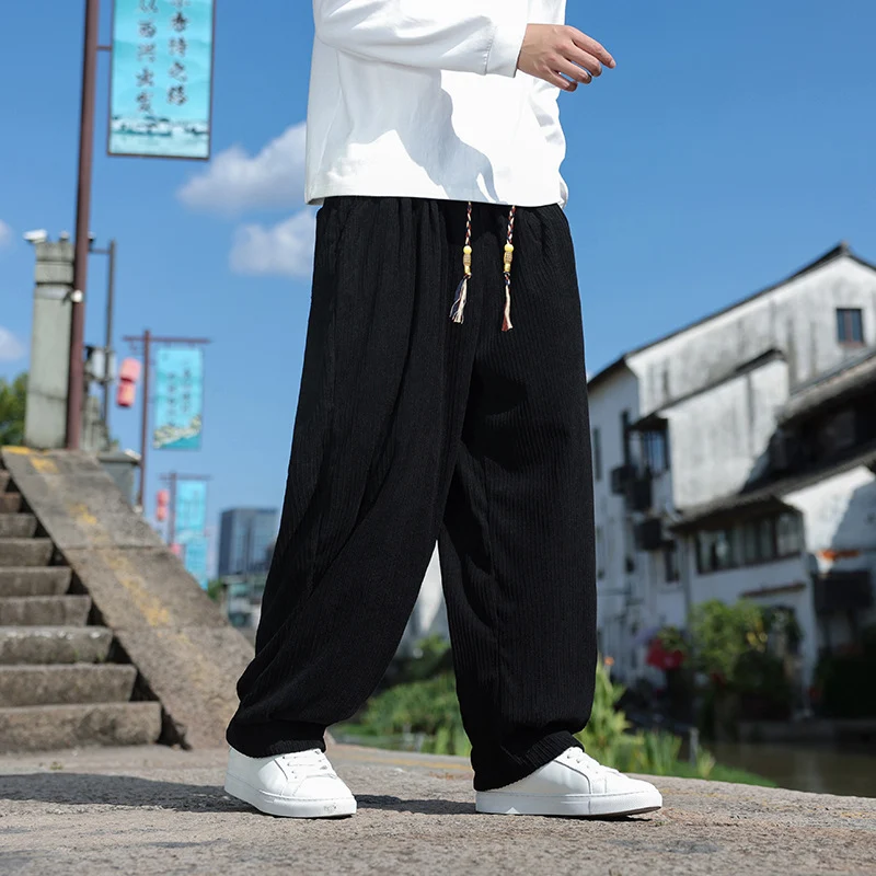 Herren Weit geschnittene Cord-Relaxhose mit elastischem Bund und Zierkordel Nord Taschen