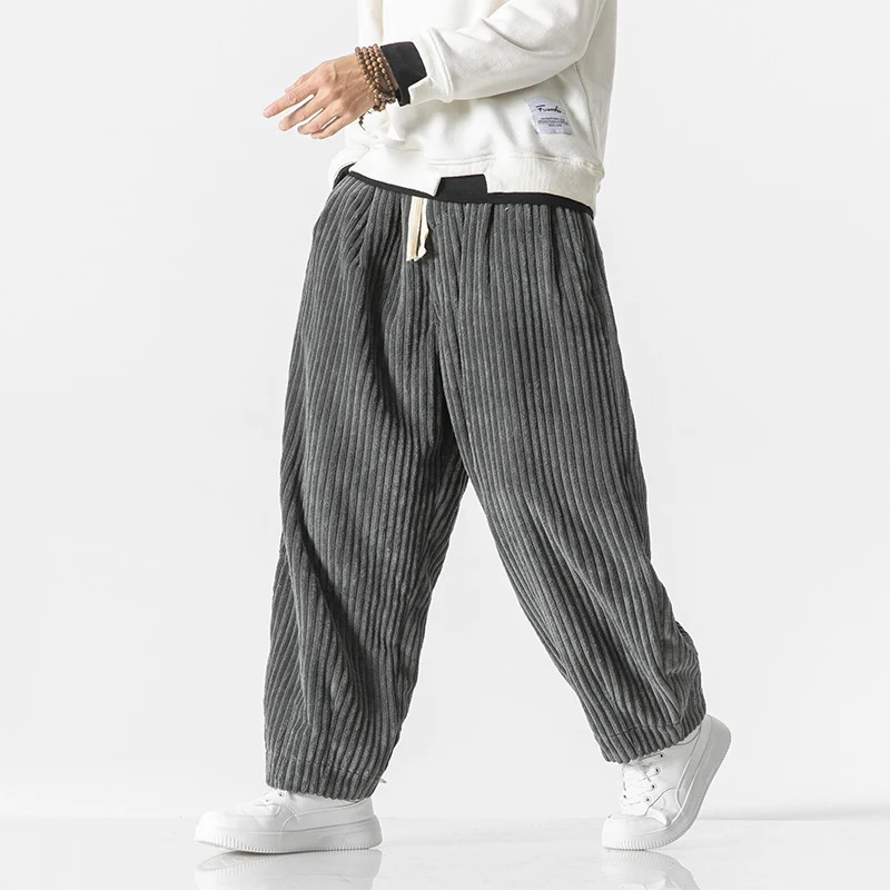 Herren Weit geschnittene Cord-Ballonhose mit Tunnelzugbund und breitem Rippenrelief Nord Taschen