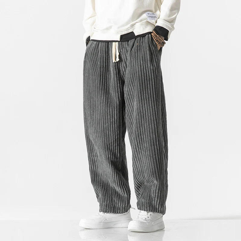 Herren Weit geschnittene Cord-Ballonhose mit Tunnelzugbund und breitem Rippenrelief Nord Taschen