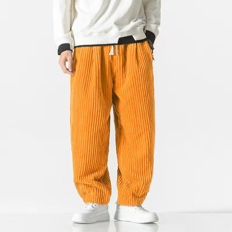Herren Weit geschnittene Cord-Ballonhose mit Tunnelzugbund und breitem Rippenrelief Nord Taschen