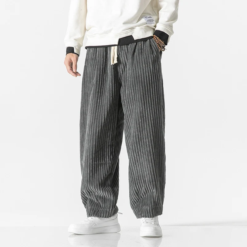 Herren Weit geschnittene Cord-Ballonhose mit Tunnelzugbund und breitem Rippenrelief Nord Taschen