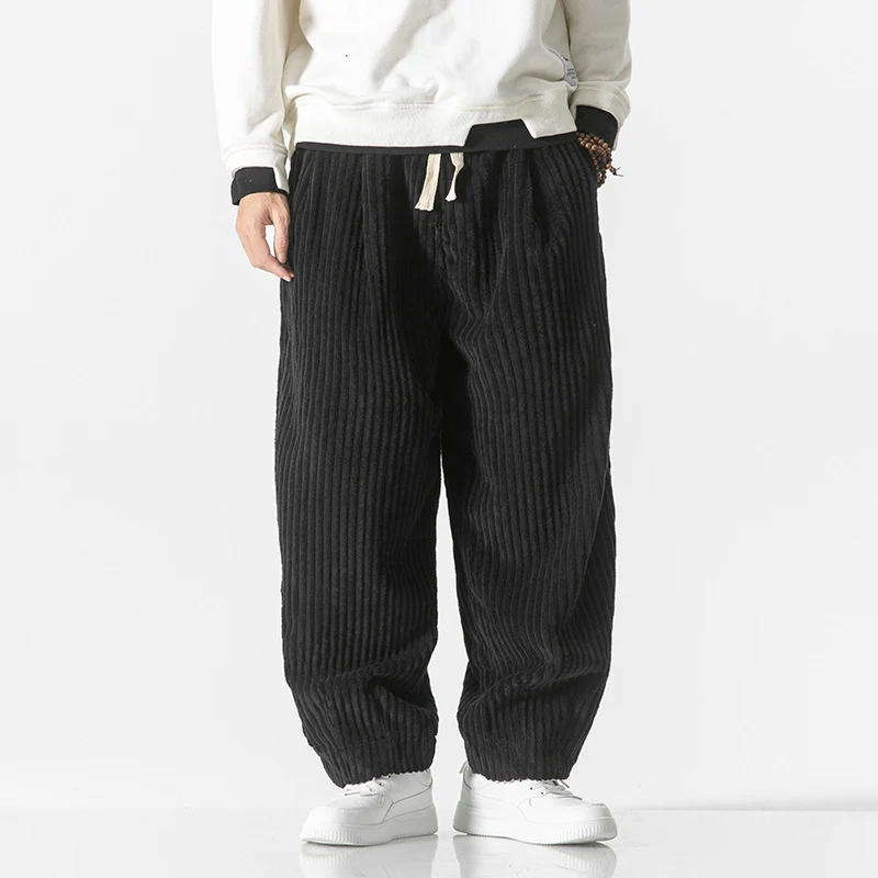 Herren Weit geschnittene Cord-Ballonhose mit Tunnelzugbund und breitem Rippenrelief Nord Taschen