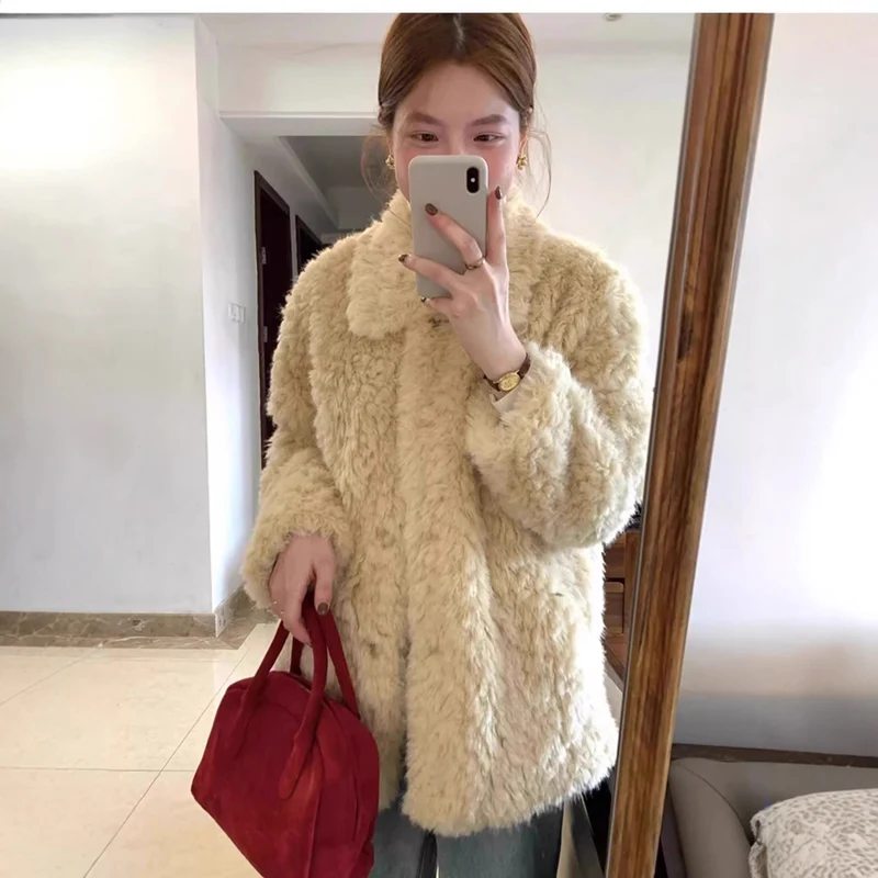 Damen Kurzer Teddy-Kunstfellmantel mit vollem Kragen und kastiger Silhouette Nord Taschen