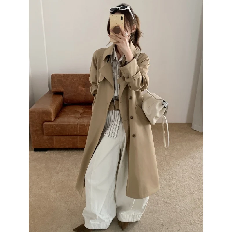 Damen Oversize Trenchcoat mit Doppelreihe, Taillengürtel und Epauletten Nord Taschen