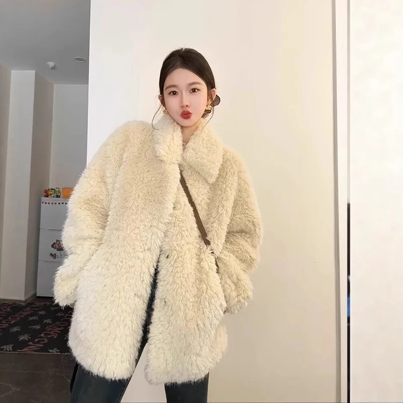 Damen Oversize Teddyfell‑Mantel mit Schalkragen und verdeckter Knopfleiste Nord Taschen