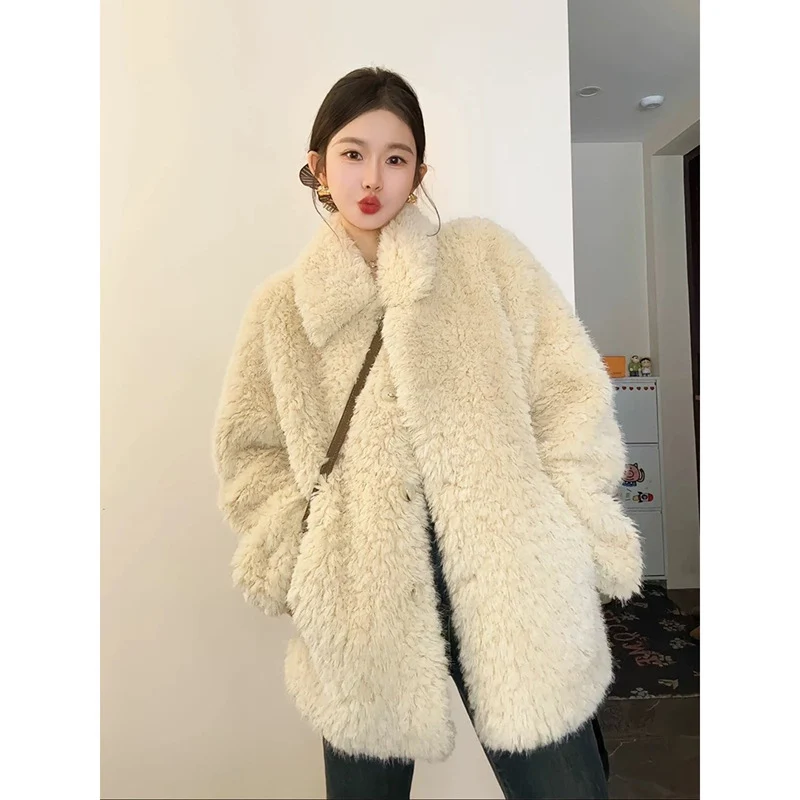 Damen Oversize Teddyfell‑Mantel mit Schalkragen und verdeckter Knopfleiste Nord Taschen