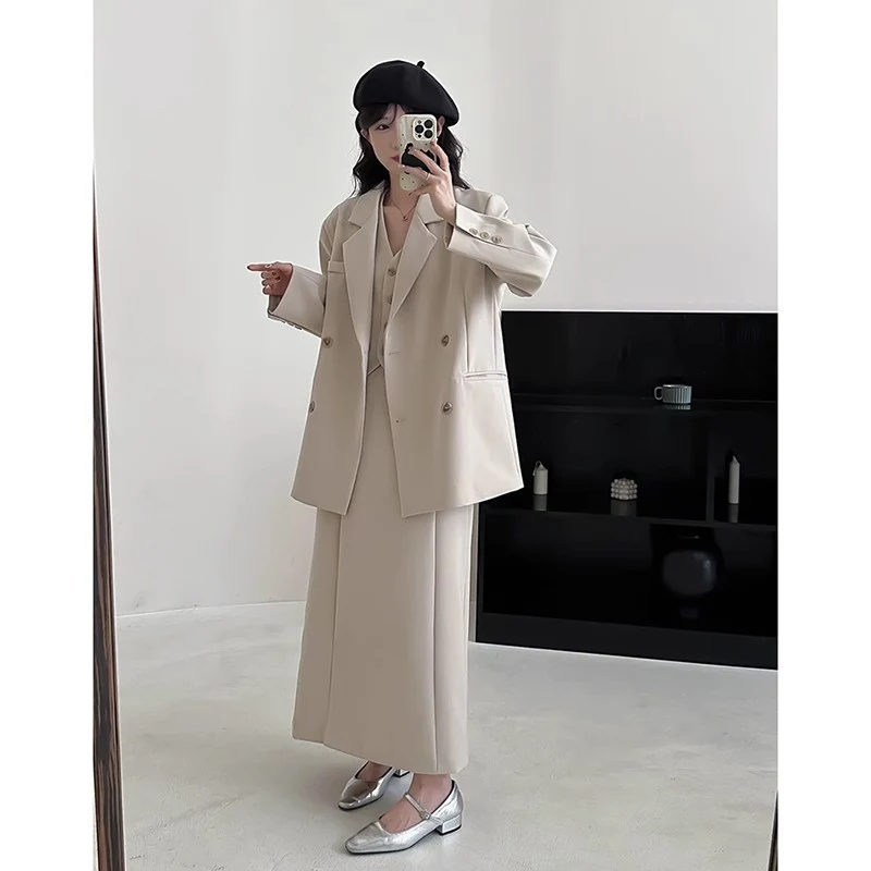 Damen Oversize-Sakko mit kastiger Weste und knöchellangem Midirock Nord Taschen