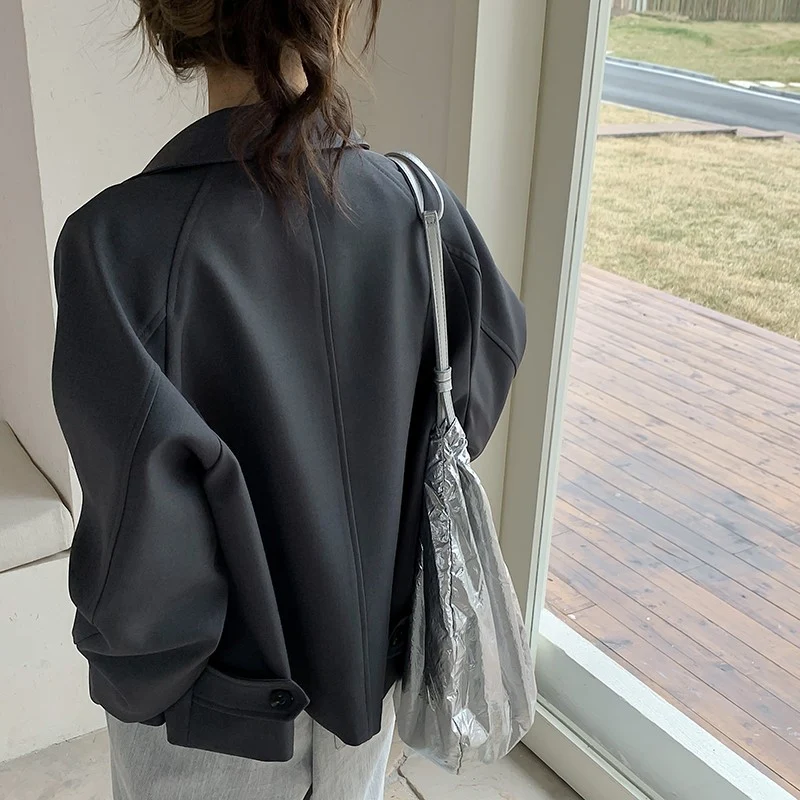 Damen Oversize Kurzjacke mit überschnittenen Schultern und großer Knopfleiste Nord Taschen
