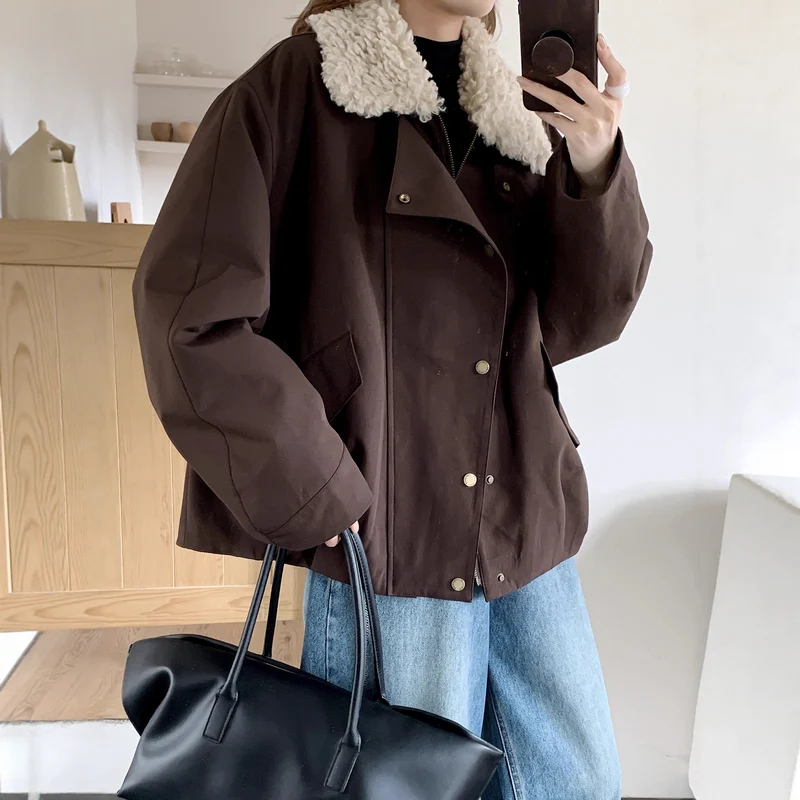Damen Oversize-Kurzjacke mit Teddykragen und Pattentaschen Nord Taschen