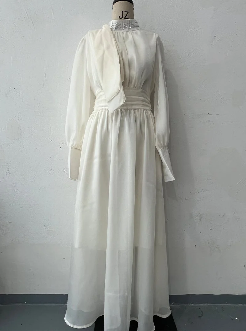 Damen Elegantes Chiffon-Maxikleid mit tailliertem Wickelbund, Stehkragen und langen Puffärmeln Nord Taschen