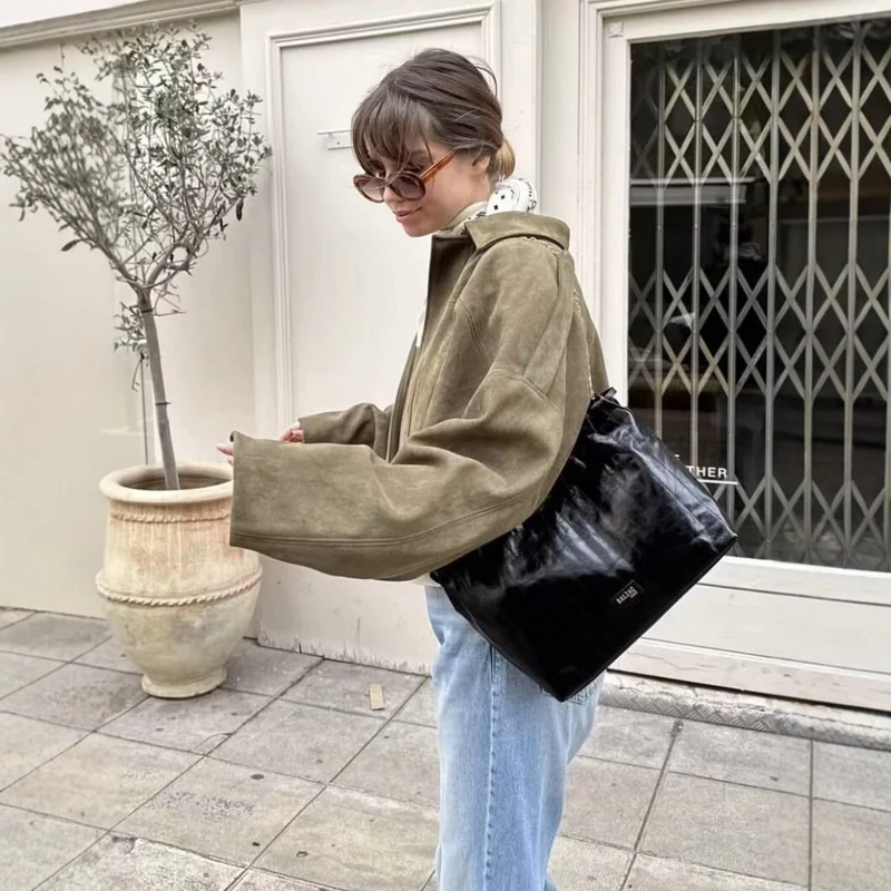 Damen Oversize Wildlederimitat-Kurzjacke Nord Taschen