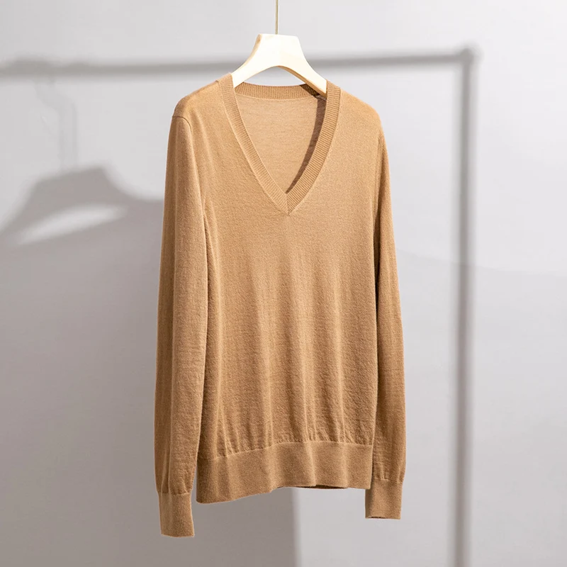 Herren Feiner V‑Ausschnitt-Pullover aus Merinomischung mit leichtem Strukturstrick Nord Taschen