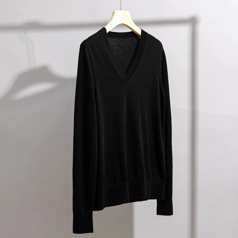Herren Feiner V‑Ausschnitt-Pullover aus Merinomischung mit leichtem Strukturstrick Nord Taschen