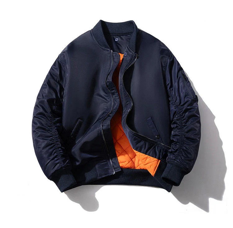 Herren Wattierte Bomberjacke mit Stehkragen, Kammerschnitt und Ärmeltasche Nord Taschen
