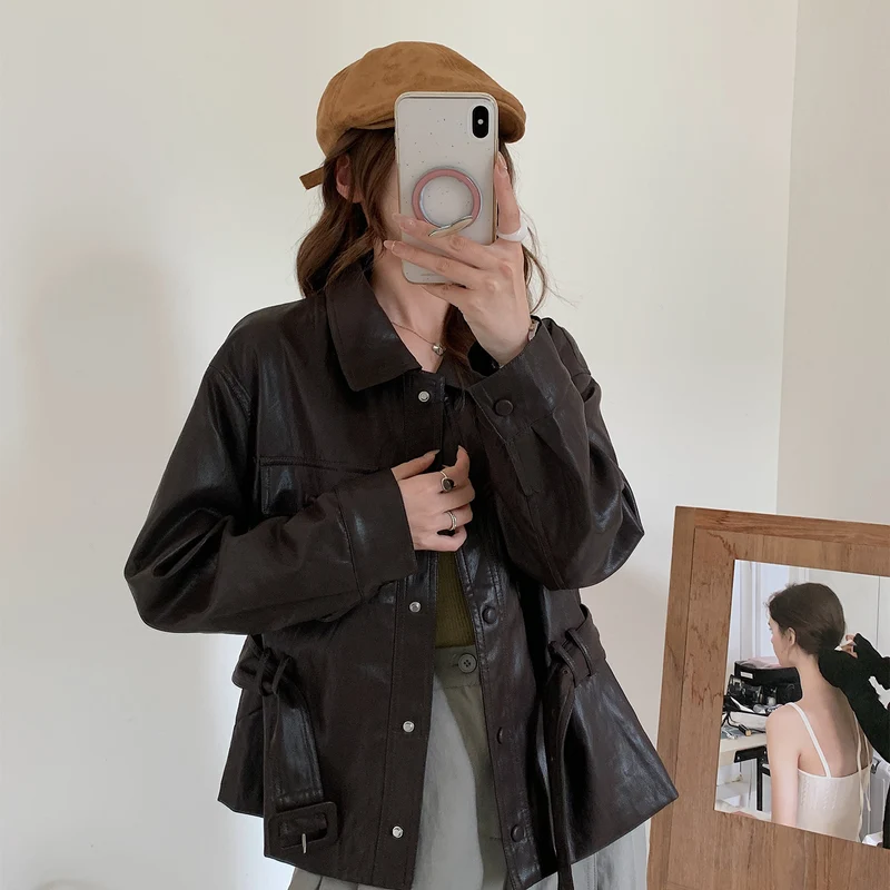 Damen Kurze Oversize-Lederjacke mit Taillenzug und Druckknopfleiste Nord Taschen
