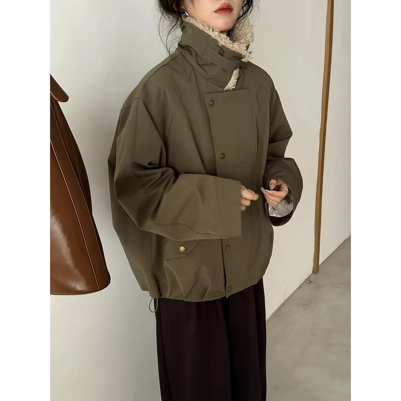 Damen Kurze Oversize-Bomberjacke mit Teddykragen und Druckknopfdetails Nord Taschen