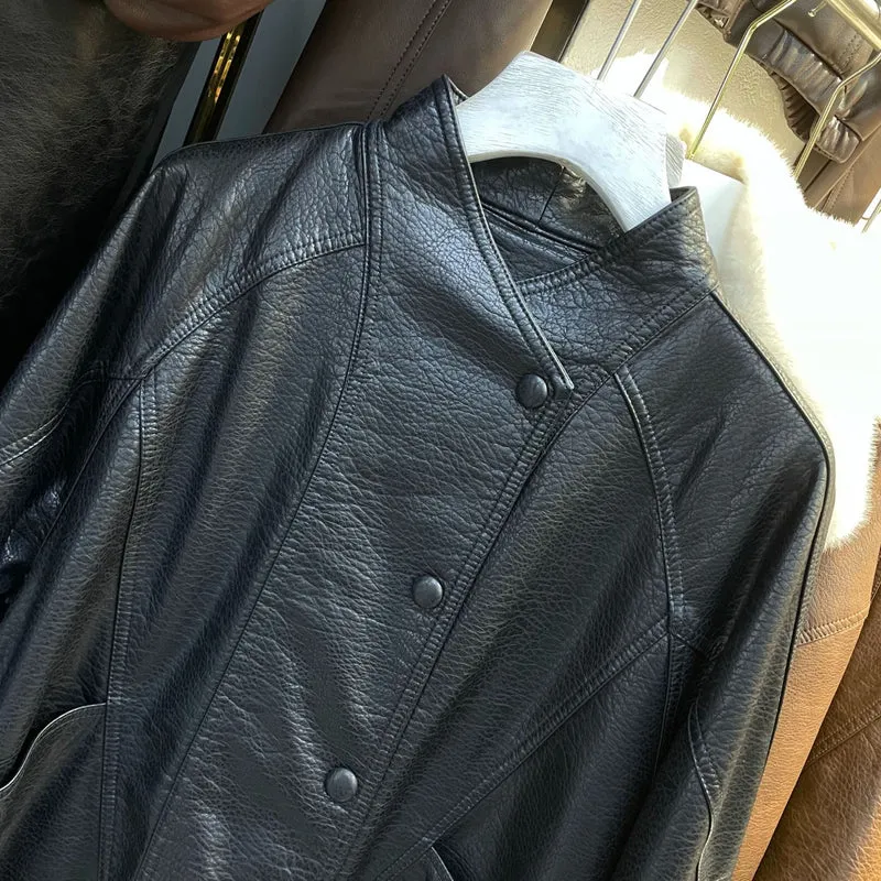 Damen Kurze Lederjacke mit strukturierter Narbung, Stehkragen und Tunnelzugbund Nord Taschen