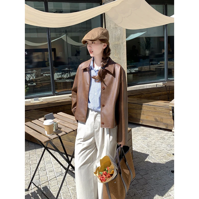 Damen Kurze Boxy-Lederjacke mit Hemdkragen Nord Taschen
