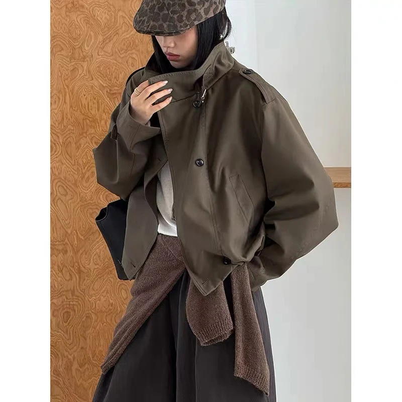 Damen Kurze Blouson‑Trenchjacke mit Stehkragen, doppelreihiger Knopfleiste und Gummizugsaum Nord Taschen