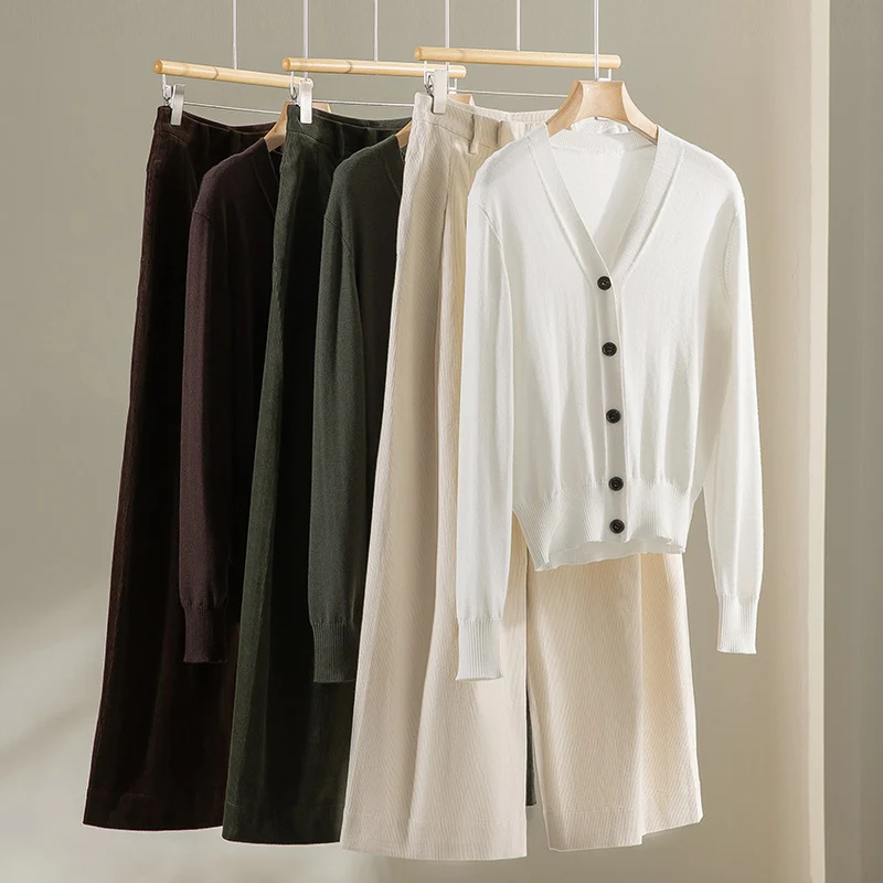 Damen Feiner V-Ausschnitt Cardigan mit Knopfleiste und geripptem Saum Nord Taschen