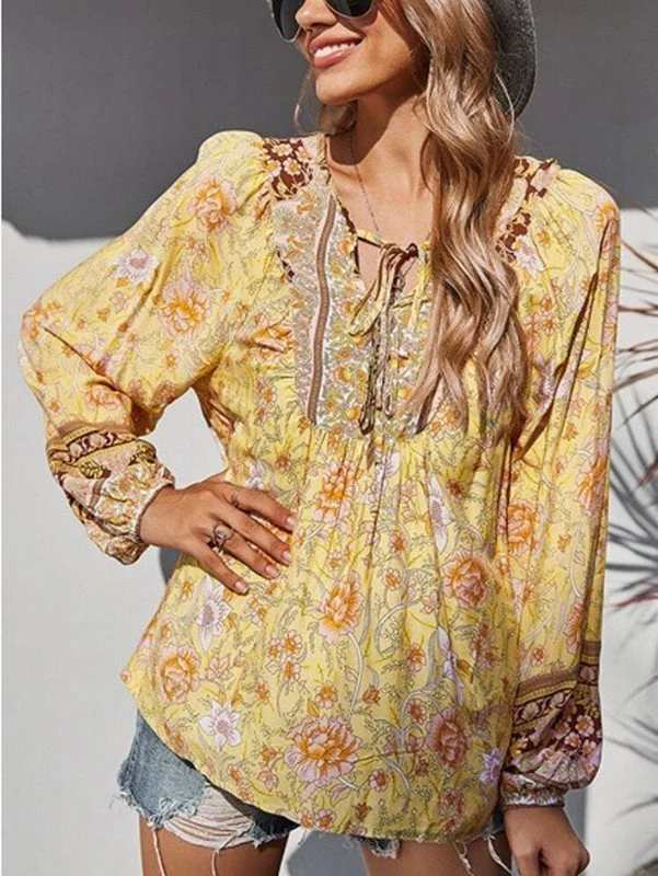 Damen Boho-Bluse mit floralem Print, V‑Ausschnitt mit Bindeband und Plissée-Details Nord Taschen
