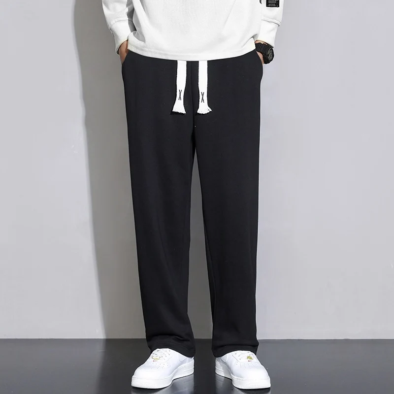 Herren Relaxed-Fit Jogginghose aus French-Terry mit weitem Bein und Tunnelzug Nord Taschen