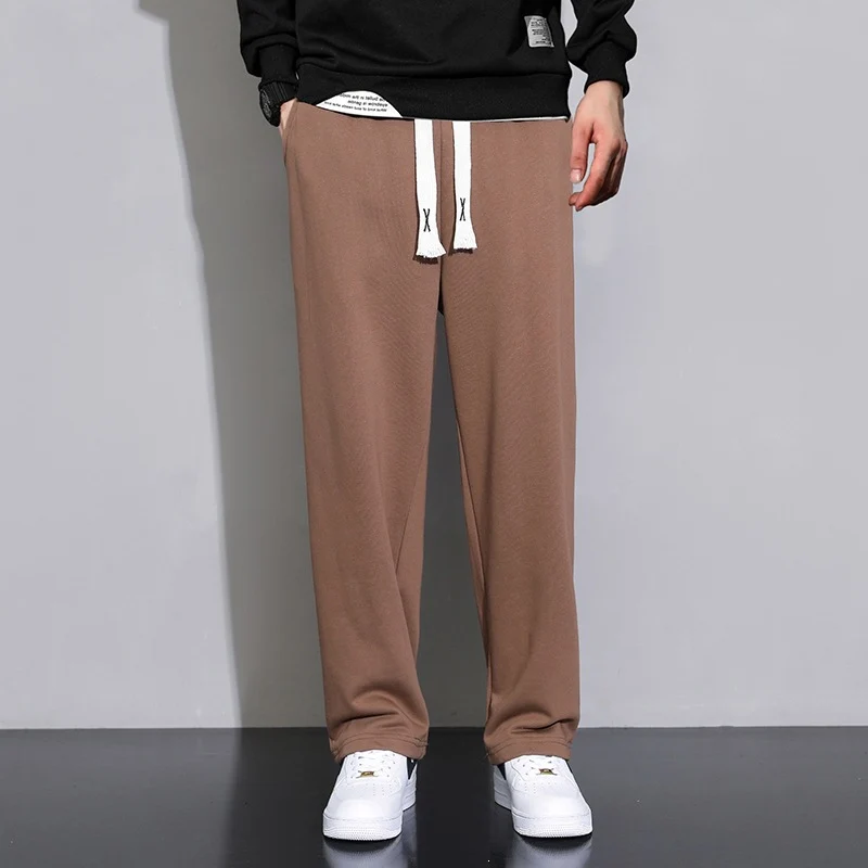 Herren Relaxed-Fit Jogginghose aus French-Terry mit weitem Bein und Tunnelzug Nord Taschen