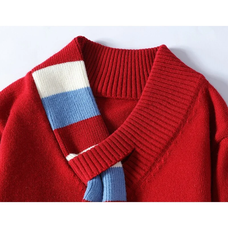 Herren V-Ausschnitt Strickpullover mit integriertem Kontraststreifen-Schal und gerippten Bündchen Nord Taschen