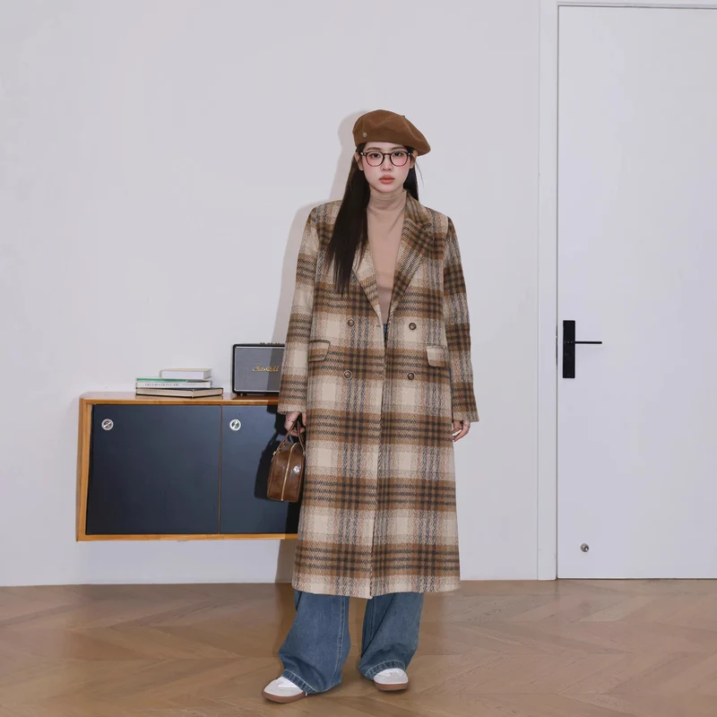 Damen Karierter Bouclé-Blazer mit Reverskragen und aufgesetzten Taschen Nord Taschen