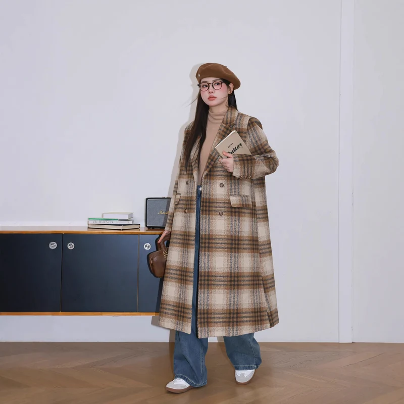 Damen Karierter Bouclé-Blazer mit Reverskragen und aufgesetzten Taschen Nord Taschen