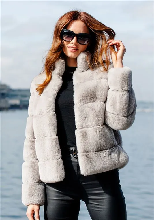 Damen Modische Daunenjacke mit hohem Kragen