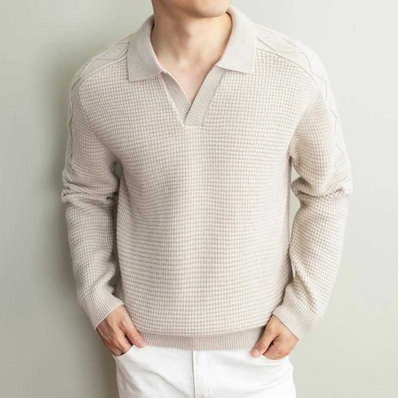 Herren Polo-Pullover mit strukturiertem Waffelstrick und Zopfmuster-Ärmeln Nord Taschen