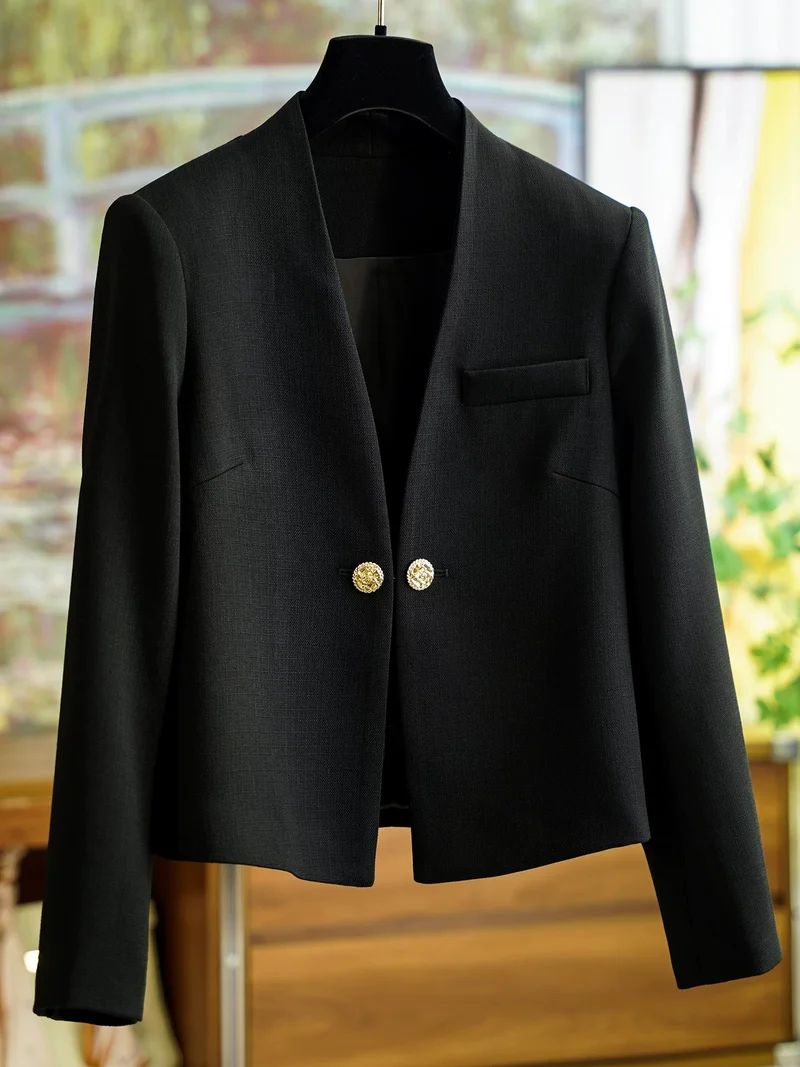Damen Stilvoller Kurzblazer mit glamourösen Knöpfen Nord Taschen