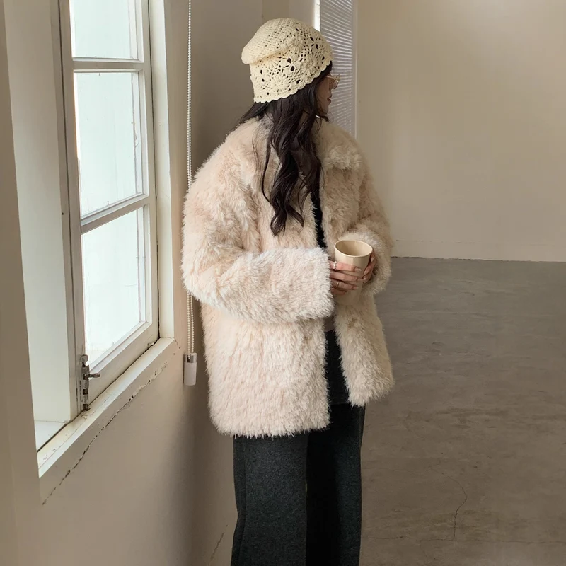 Damen Flauschiger Teddy-Mantel aus Kunstfell mit Hemdkragen und Boxy‑Silhouette Nord Taschen
