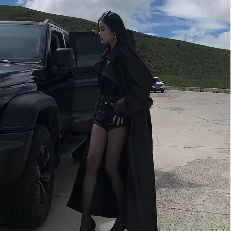 Damen Eleganter Baumwoll-Mix Trenchcoat mit asymmetrischer Schulterklappe und Bindegürtel Nord Taschen