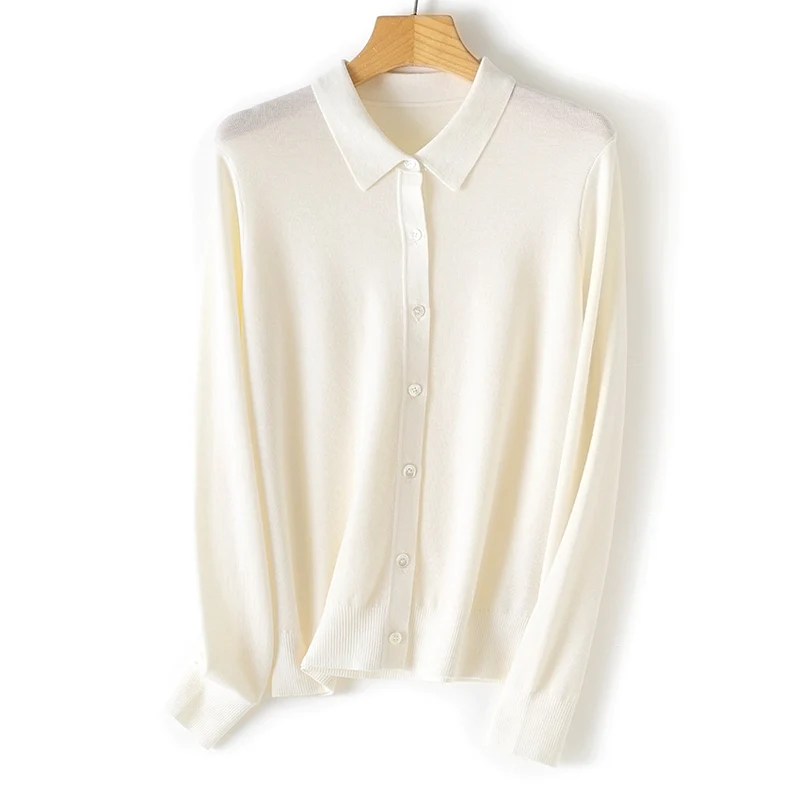Damen Feiner Knopfcardigan mit Hemdkragen und feinem Feinstrick Nord Taschen