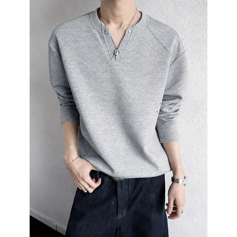 Herren Oversize-Sweatshirt mit V‑Schlitz, Raglanärmeln und Nieten-Details Nord Taschen