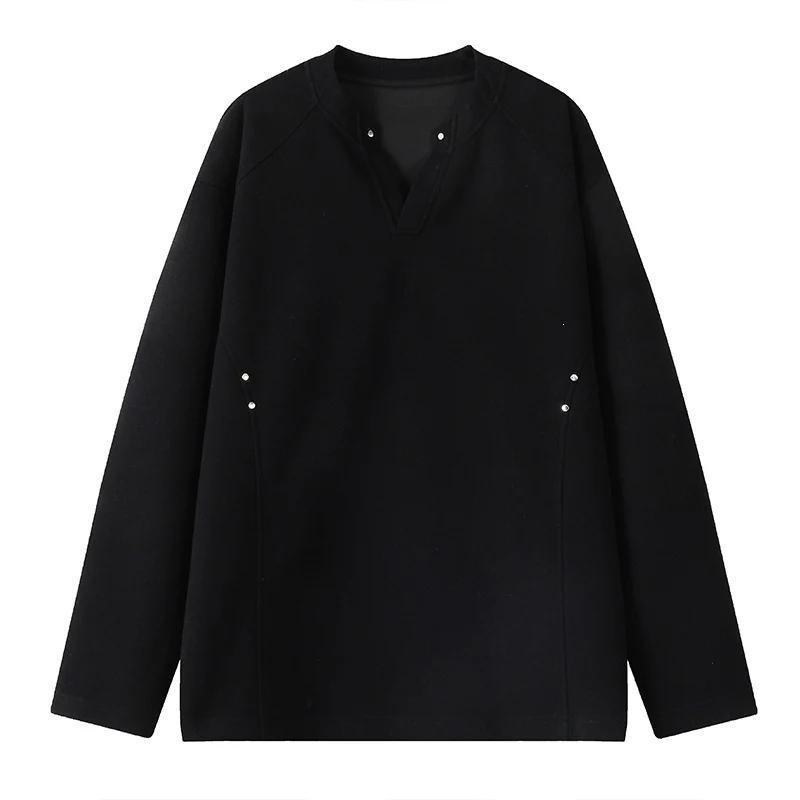 Herren Oversize-Sweatshirt mit V‑Schlitz, Raglanärmeln und Nieten-Details Nord Taschen