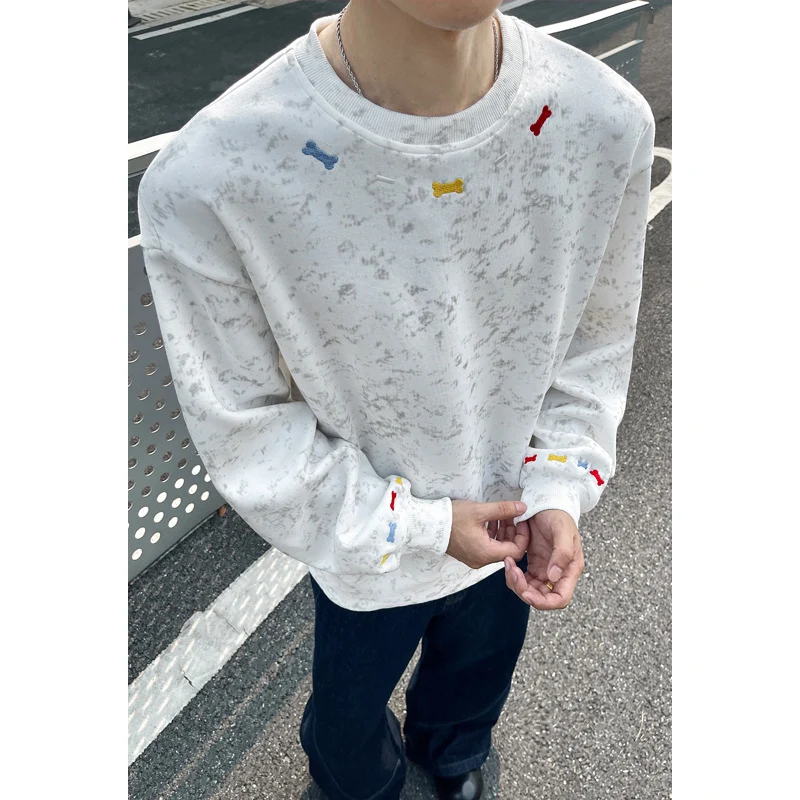 Herren Oversize-Sweatshirt mit Marmor-Effekt und bunten Knochenstickereien Nord Taschen