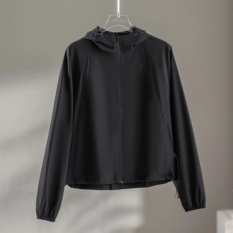 Damen Ultraleichte atmungsaktive Kapuzenjacke mit Raglanärmeln und Reißverschlusstaschen Nord Taschen