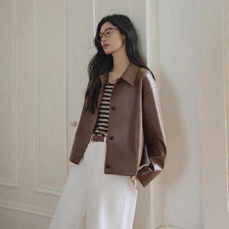 Damen Boxy-Lederoptik-Jacke mit Hemdkragen und Knopfleiste Nord Taschen