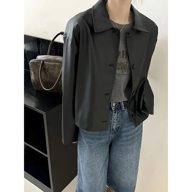 Damen Boxy‑Kunstleder‑Hemdjacke mit verdeckter Knopfleiste und überschnittenen Schultern Nord Taschen