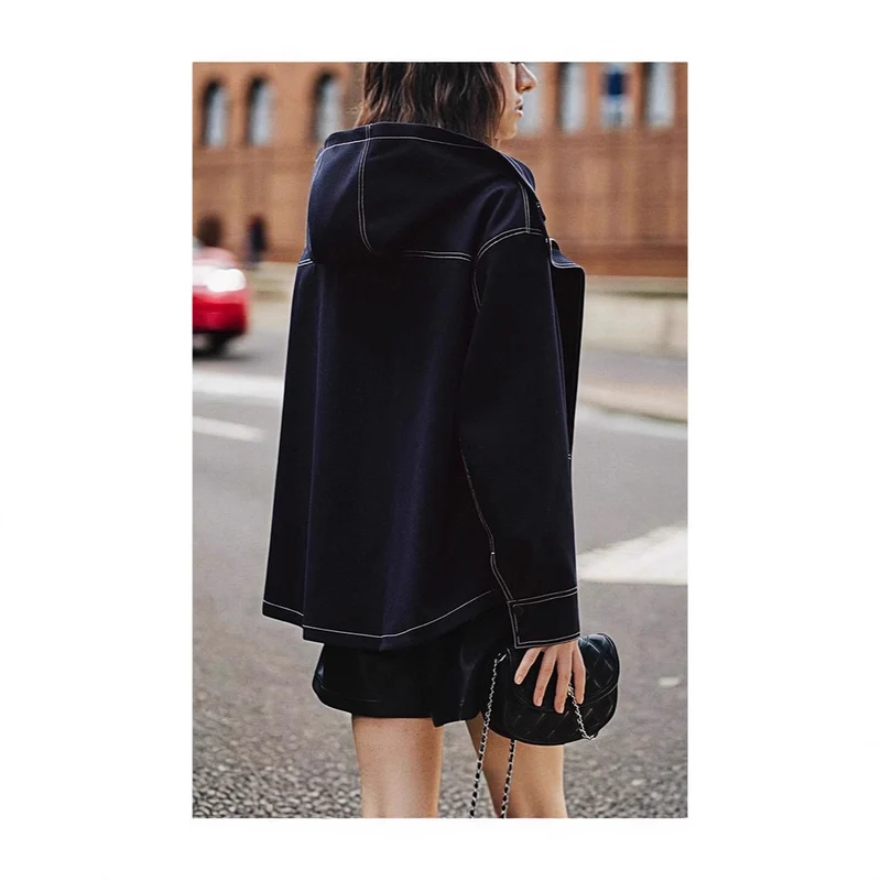 Damen Boxy‑Kapuzenparka mit sichtbaren Ziernähten und hochschließendem Stehkragen Nord Taschen