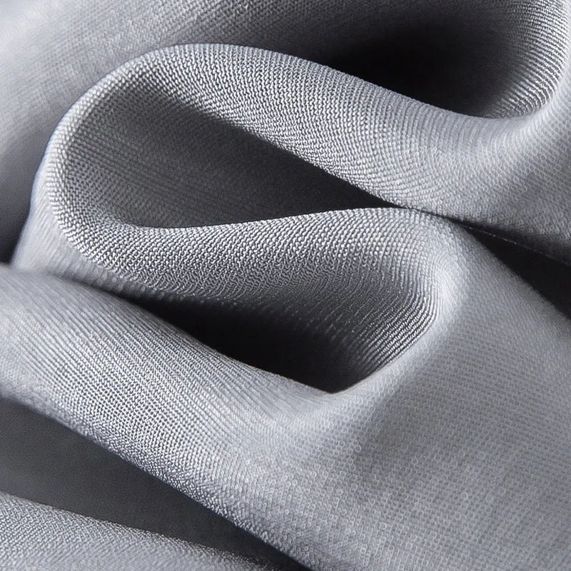 Damen Elegante seidenähnliche Bluse mit Kontrastpaspel und verlängerten Manschetten Nord Taschen