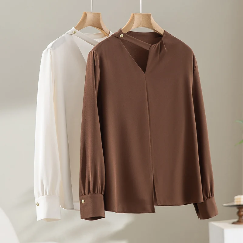 Damen elegante oversized Bluse mit asymmetrischem V-Ausschnitt und Manschetten Nord Taschen