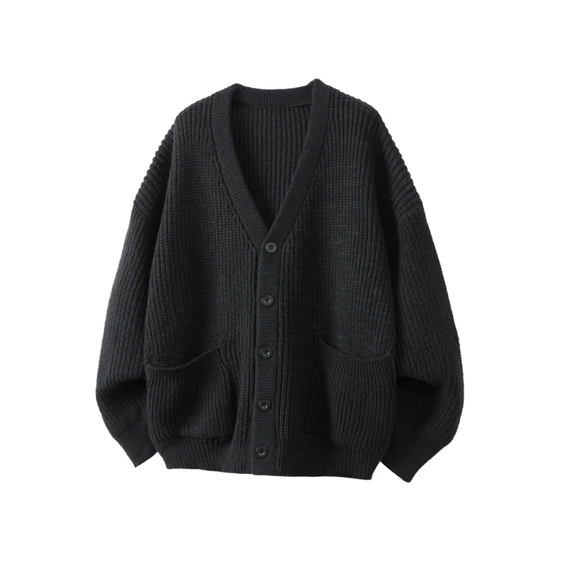 Unisex Oversize Grobstrick-Cardigan mit V-Ausschnitt, Knopfleiste und aufgesetzten Taschen Nord Taschen